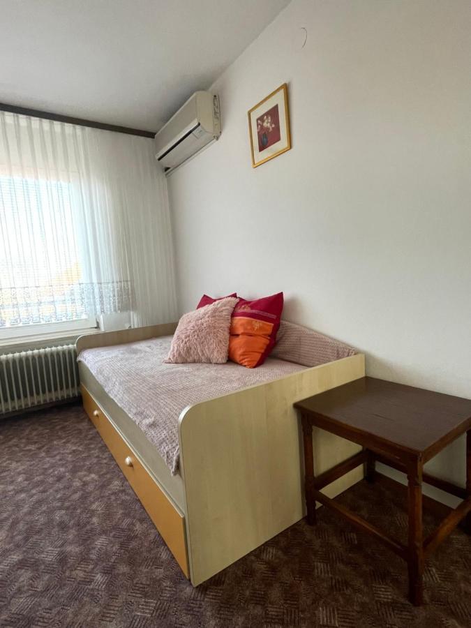 Apartmaji Mojca Pension Križe Buitenkant foto