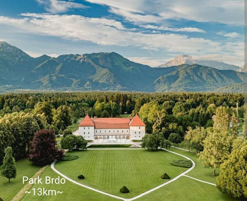 Apartmaji Mojca Križe Buitenkant foto