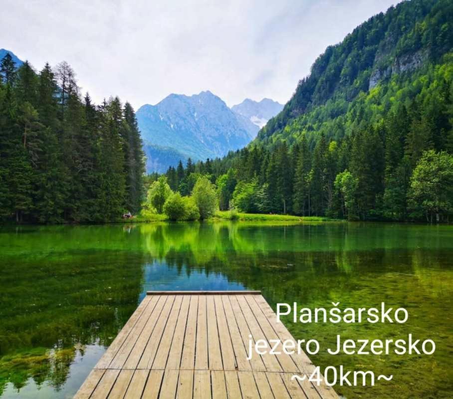 Apartmaji Mojca Pension Križe Buitenkant foto